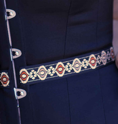 Detail of the busc and the ribbon
